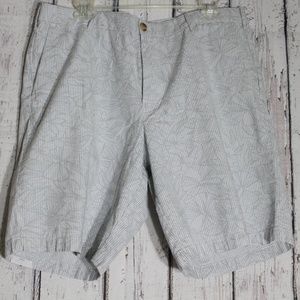 IZOD Saltwater Relaxed Classic Flat Front Shorts